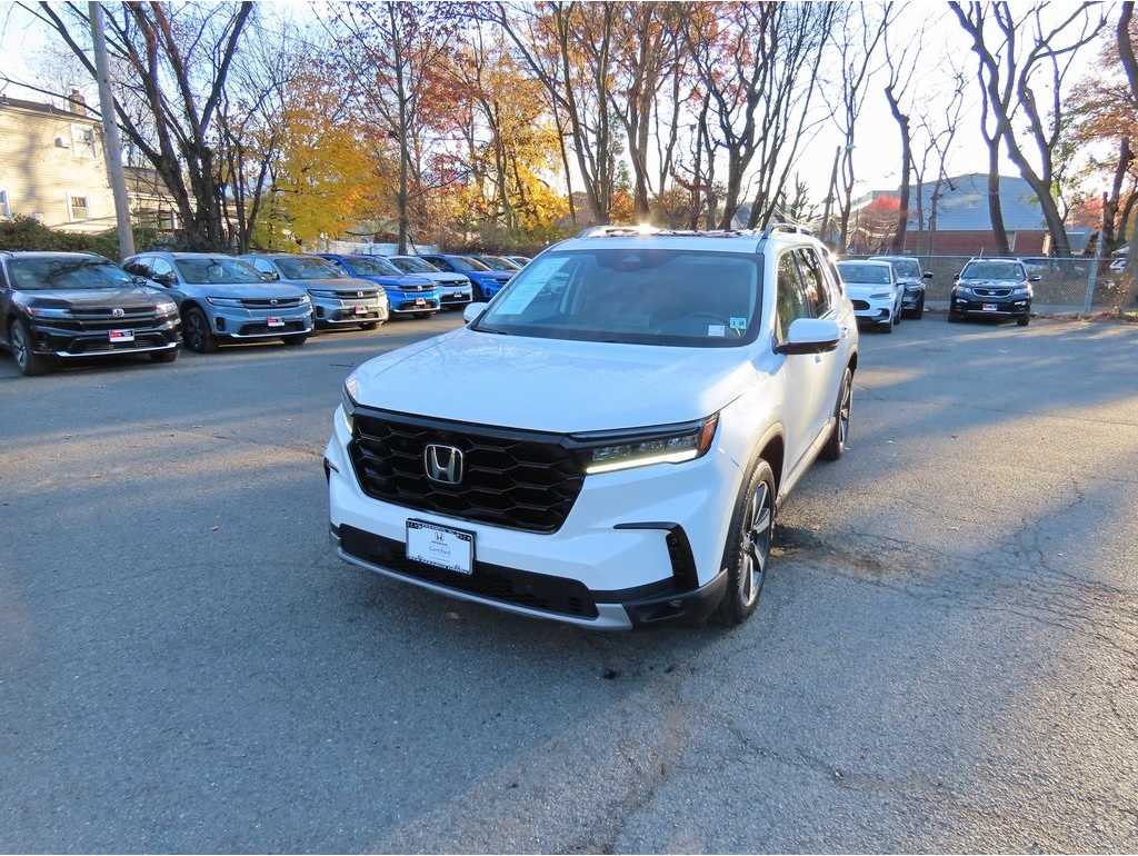 2023 Honda Pilot Elite's photo