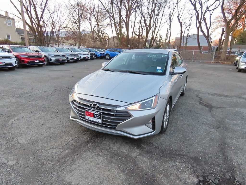 2020 Hyundai Elantra SEL's photo