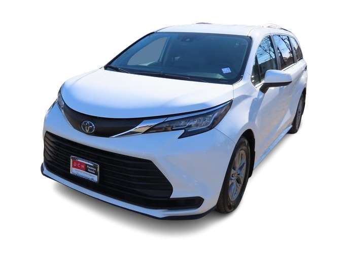 2022 Toyota Sienna LE -
                Paramus, NJ