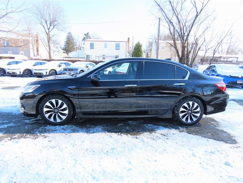 2017 Honda Accord Hybrid Touring's photo