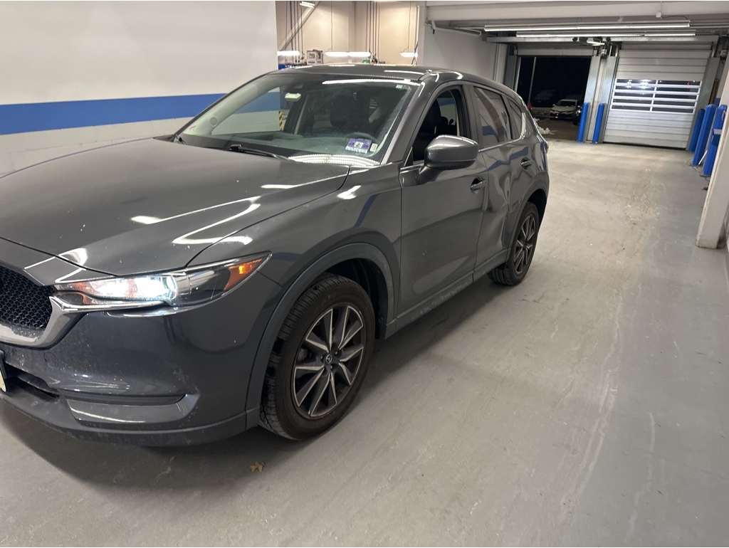 2018 Mazda CX-5 Touring's photo