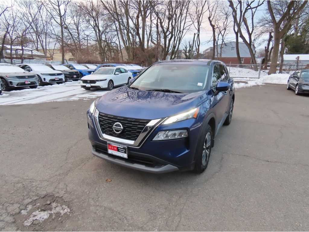2021 Nissan Rogue SV's photo