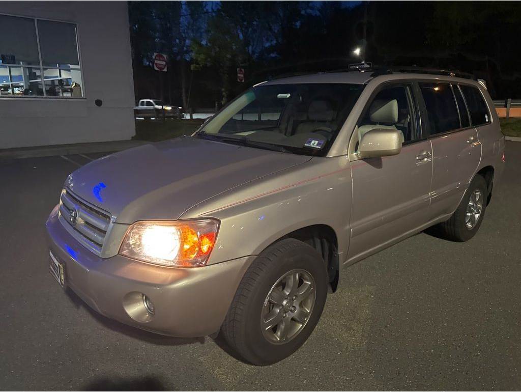2004 Toyota Highlander Base