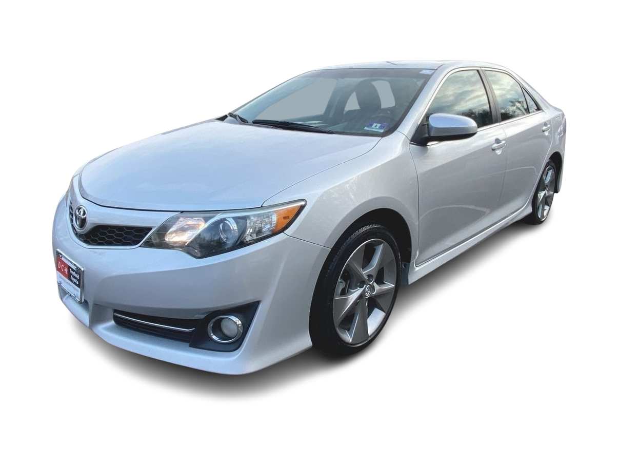 2014 Toyota Camry SE -
                Freehold, NJ