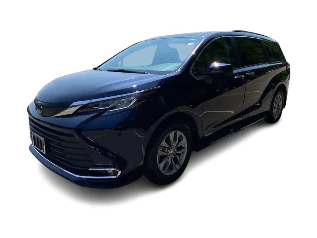 Thumbnail: 2021 Toyota Sienna - 1