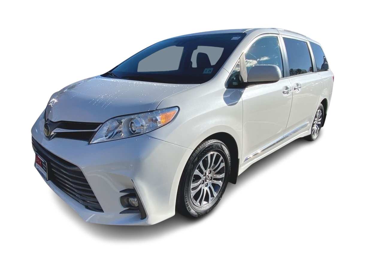 2019 Toyota Sienna XLE -
                Freehold, NJ