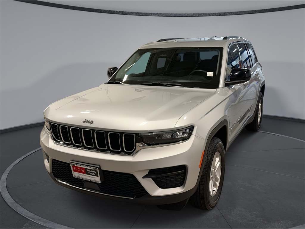 2023 Jeep Grand Cherokee Laredo's photo