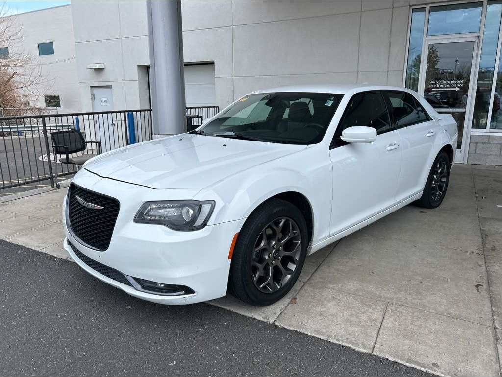 2016 Chrysler 300 S