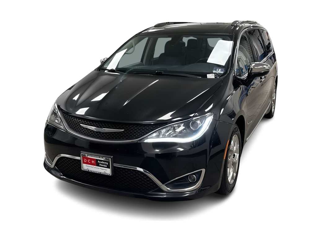 2017 Chrysler Pacifica Limited -
                  Old Bridge, NJ