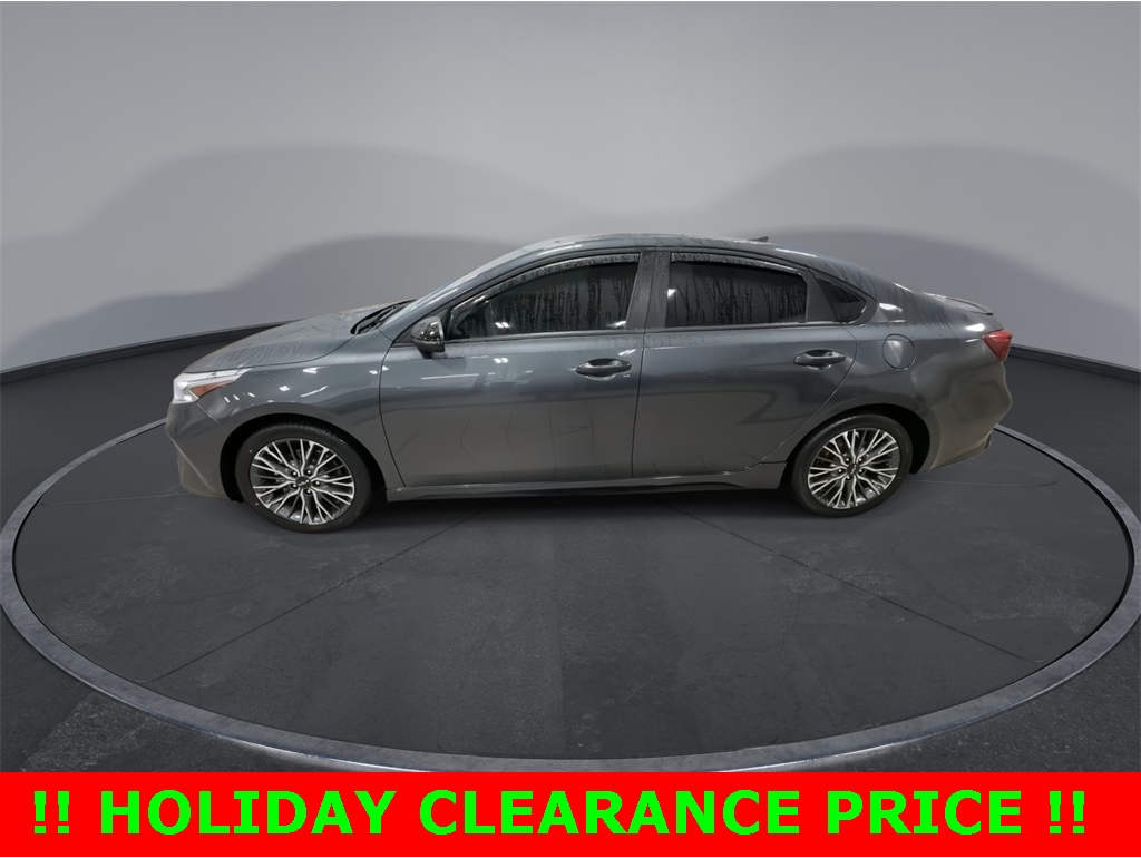 2023 Kia Forte GT-Line's photo