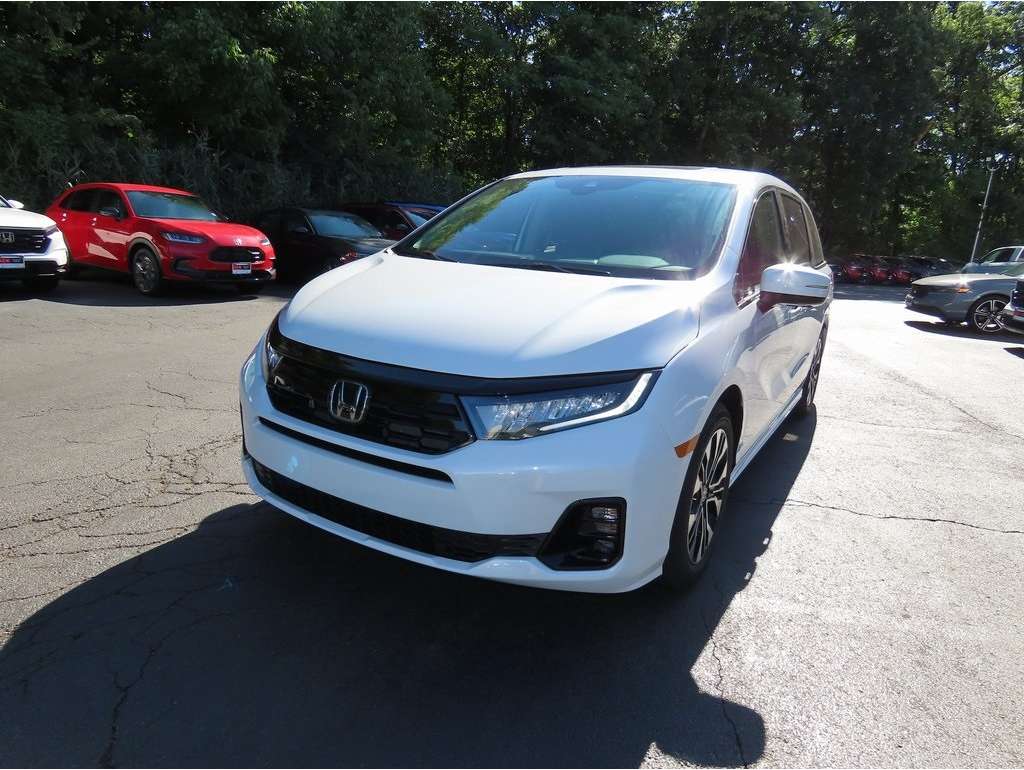 2026 Honda Odyssey Elite's photo