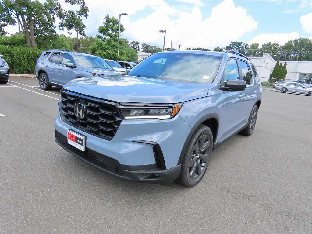 2025 Honda Pilot Sport's photo