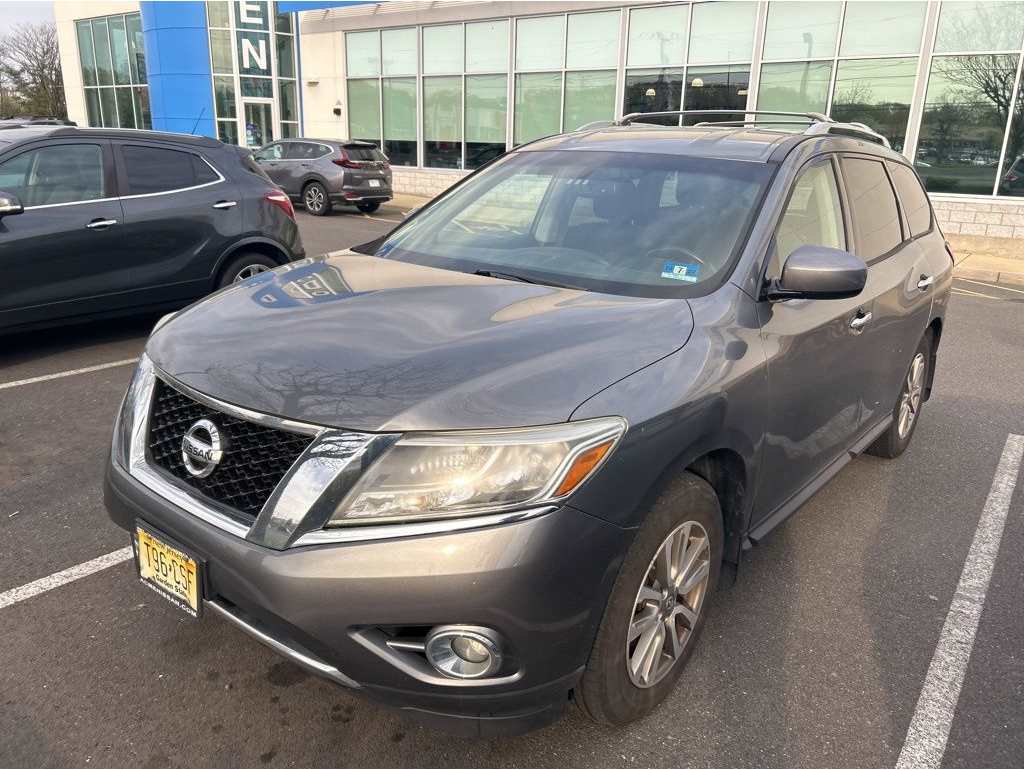 2016 Nissan Pathfinder SV