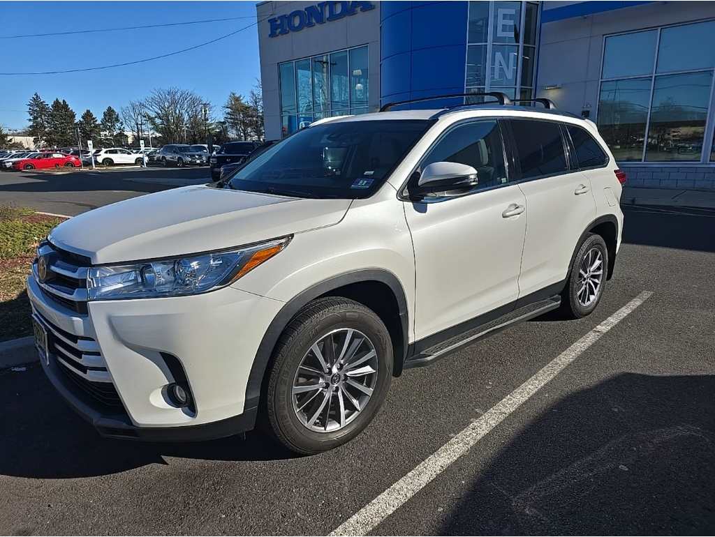 2019 Toyota Highlander XLE's photo