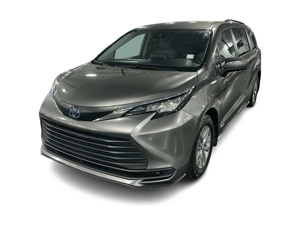 2021 Toyota Sienna LE -
                Old Bridge, NJ