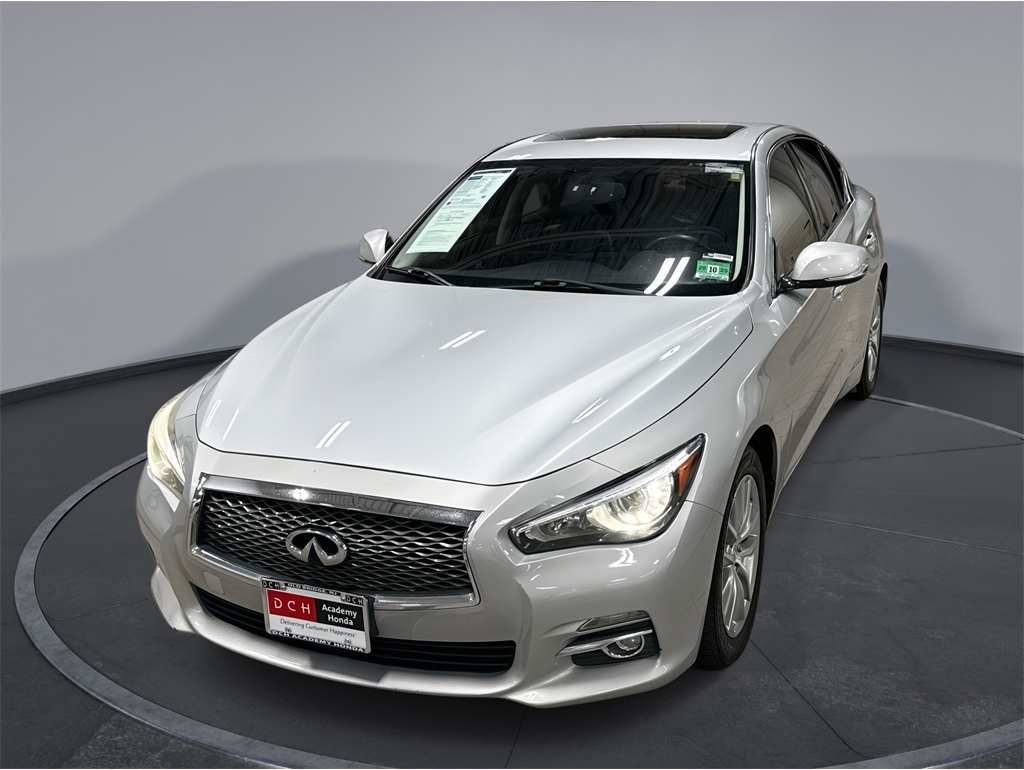 2017 INFINITI Q50 Premium