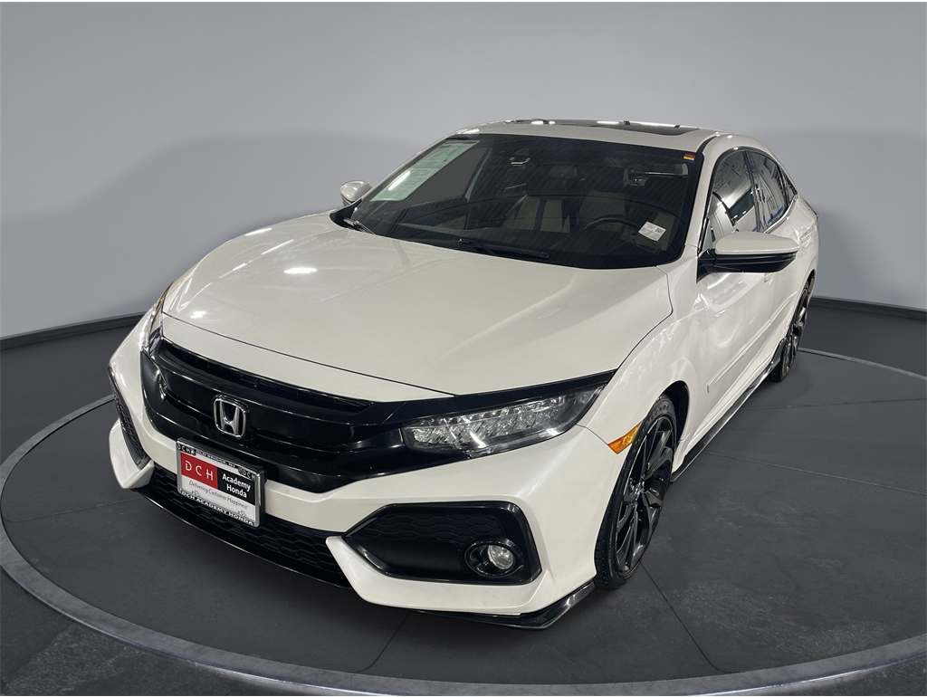 2017 Honda Civic Hatchback Sport Touring's photo