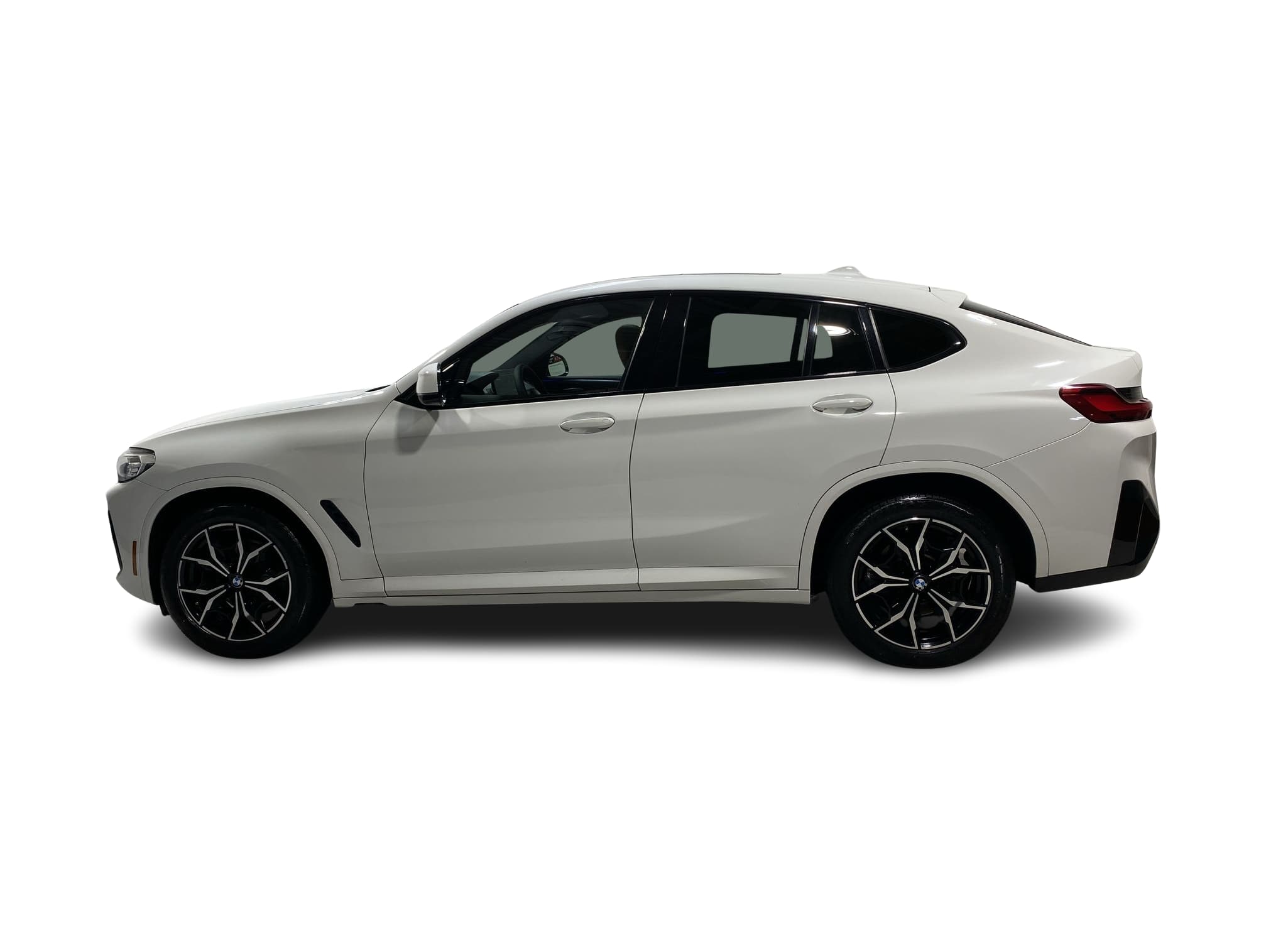 2022 BMW X4 xDrive30i Hero Image