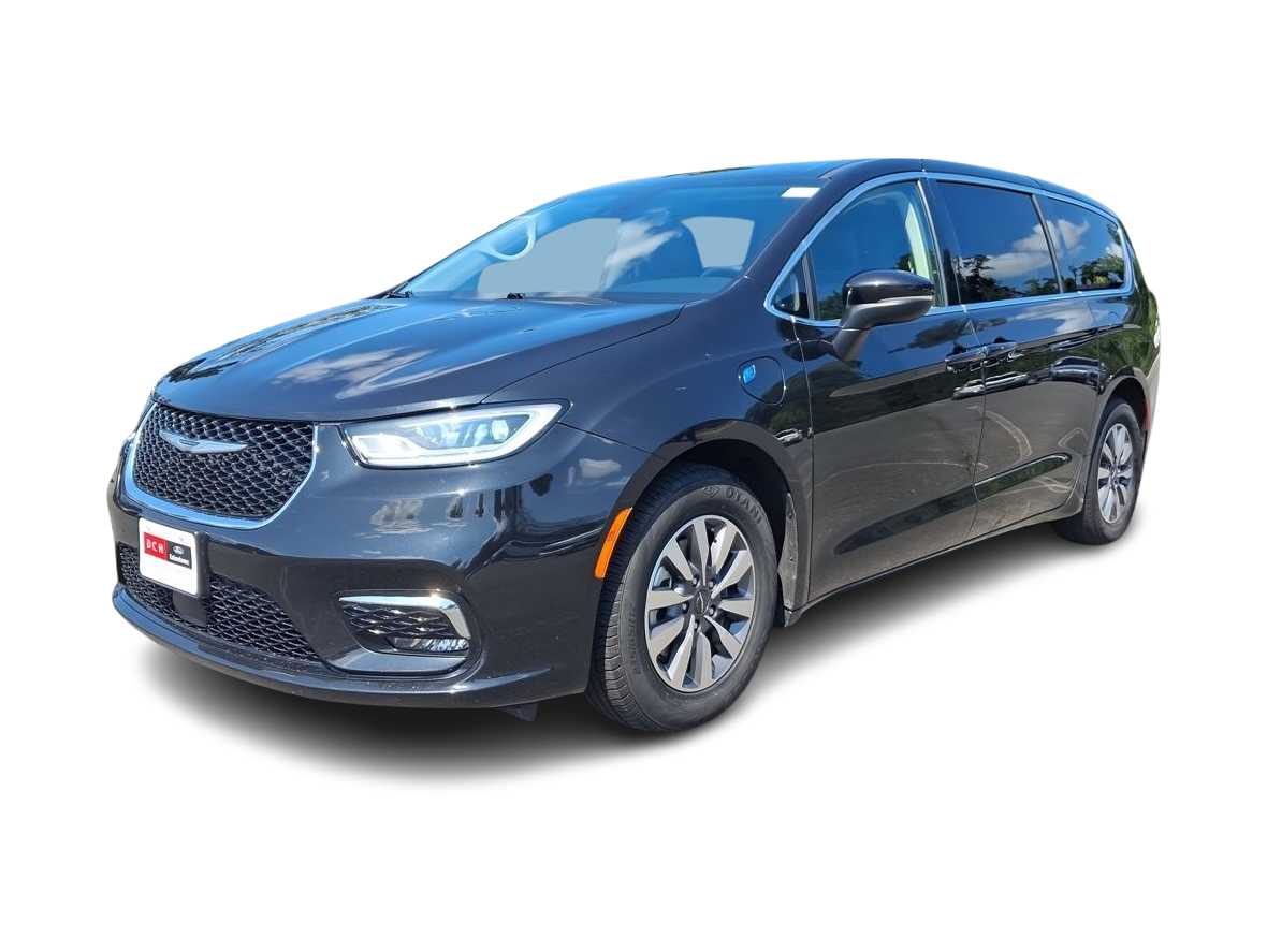 Thumbnail: 2023 Chrysler Pacifica - 1
