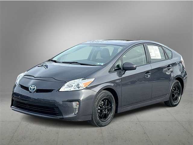 2014 Toyota Prius Two's photo