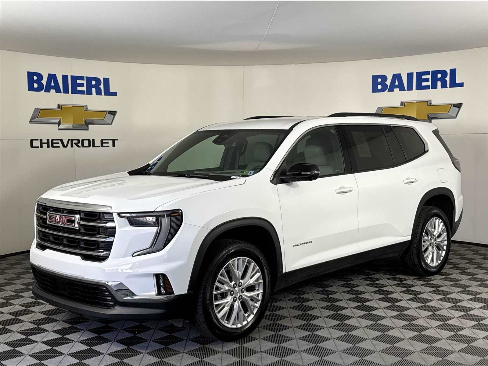 2024 GMC Acadia Elevation's photo