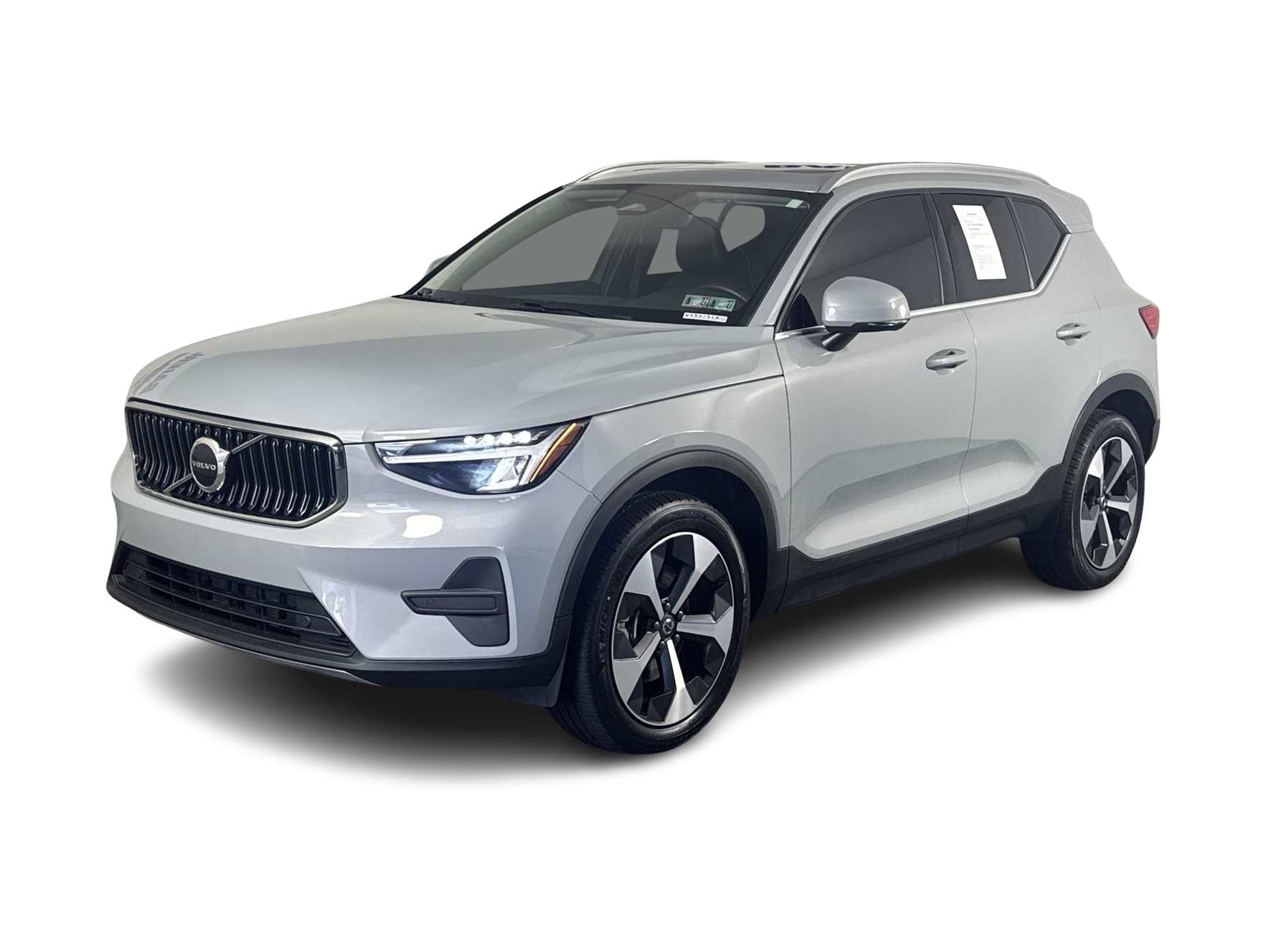 Thumbnail: 2025 Volvo XC40 - 1