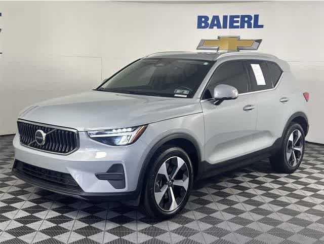 2025 Volvo XC40