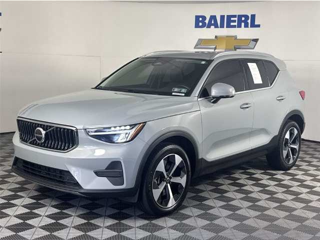2025 Volvo XC40