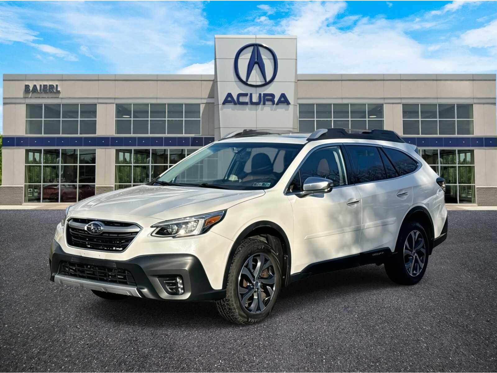 2022 Subaru Outback Touring's photo