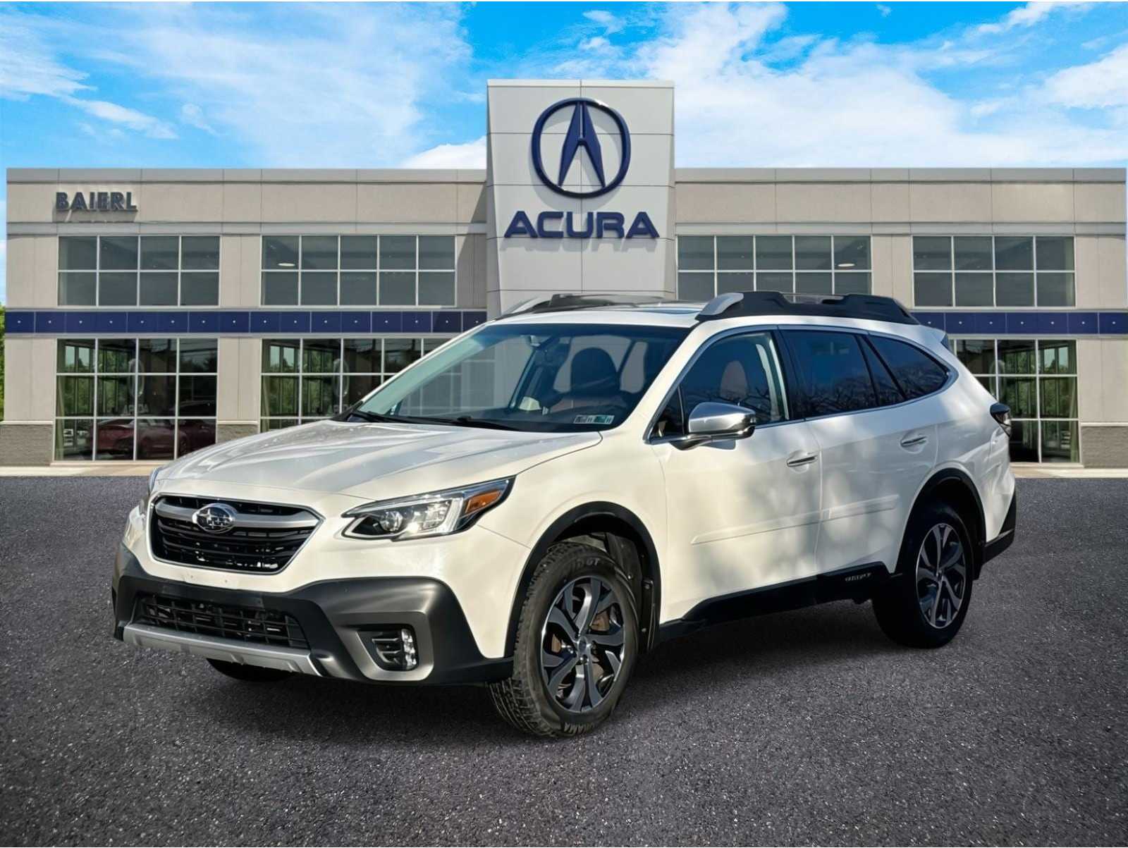 2022 Subaru Outback Touring's photo