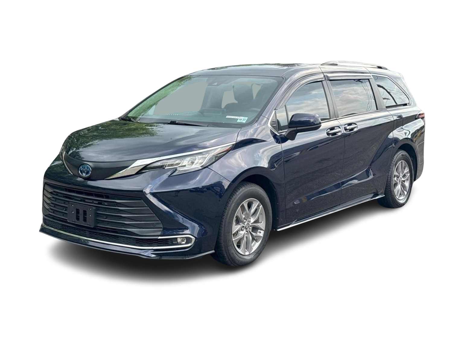 Thumbnail: 2022 Toyota Sienna - 1