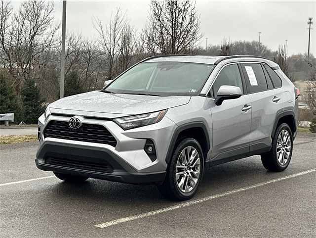 2023 Toyota RAV4 XLE Premium's photo