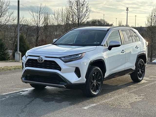 2023 Toyota RAV4 SE