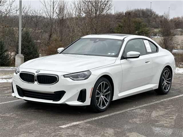 2024 BMW 2 Series 230i's photo