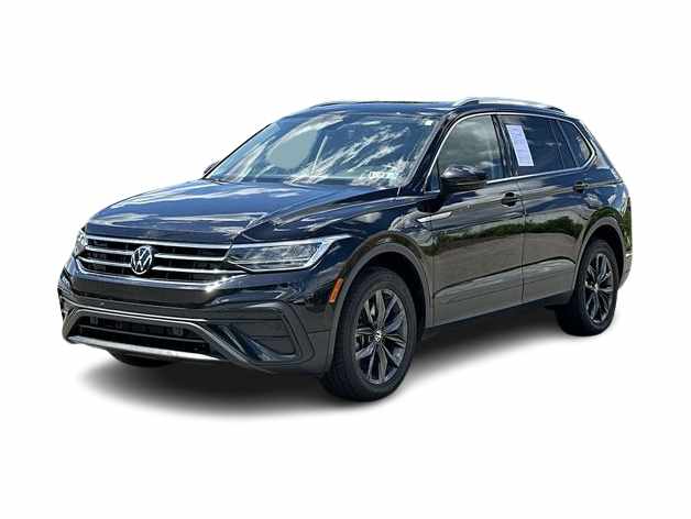 Thumbnail: 2022 Volkswagen Tiguan - 1
