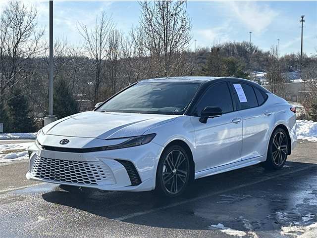 2025 Toyota Camry XSE's photo
