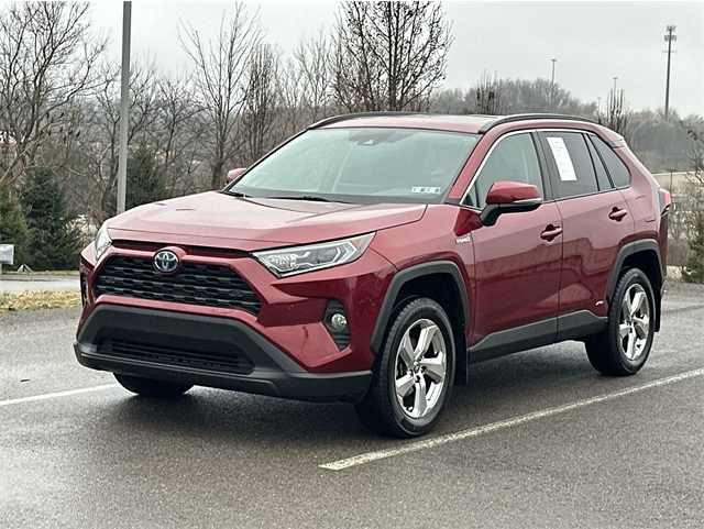 2021 Toyota RAV4 XLE Premium's photo