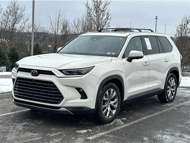 2024 Toyota Grand Highlander Limited's photo