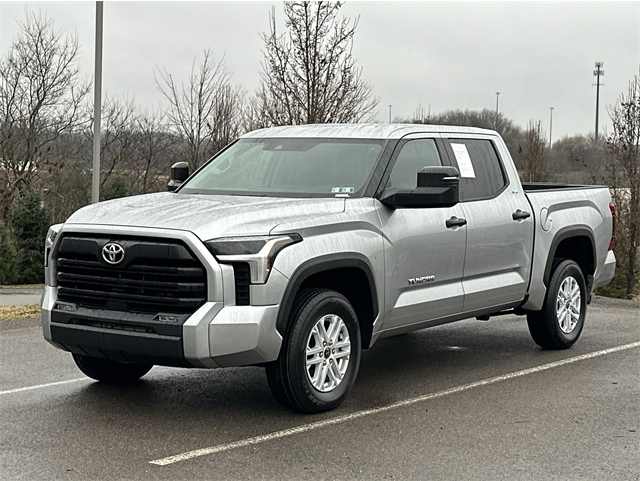 2022 Toyota Tundra SR5's photo