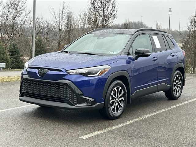 2023 Toyota Corolla Cross SE's photo