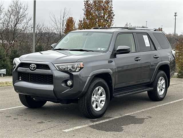 2019 Toyota 4Runner SR5's photo