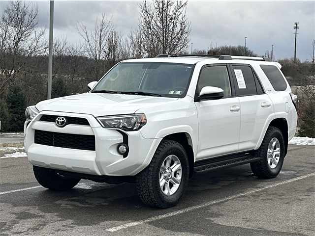 2019 Toyota 4Runner SR5's photo