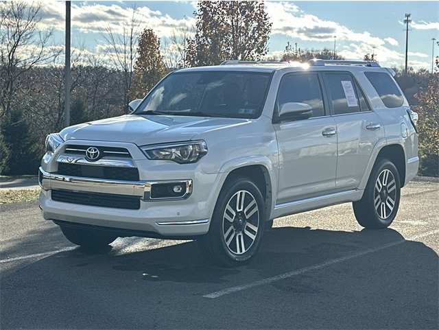 2022 Toyota 4Runner Limited's photo