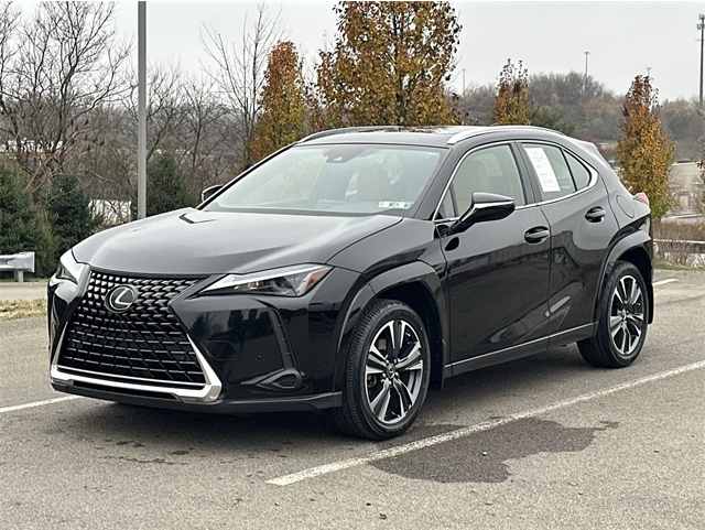 2023 Lexus UX Hybrid 250h Premium's photo