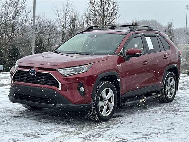 2021 Toyota RAV4 XLE Premium's photo