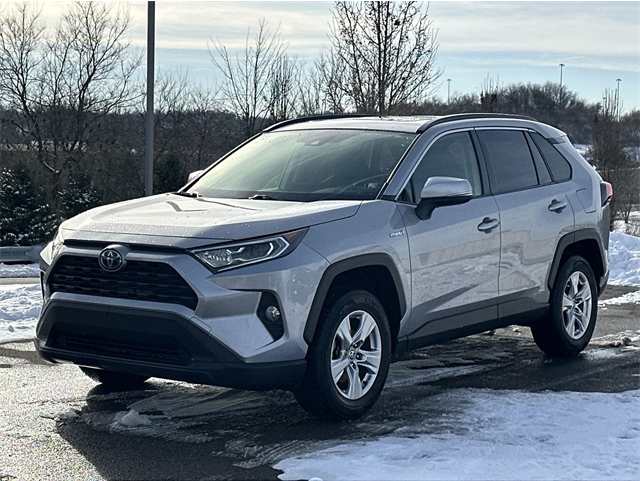 2021 Toyota RAV4 XLE