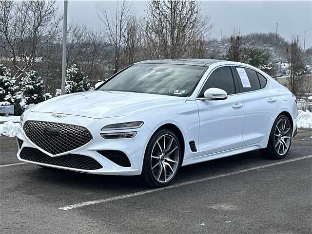2022 GENESIS G70 Standard's photo