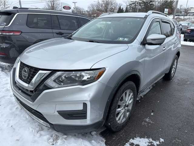 2018 Nissan Rogue SV's photo