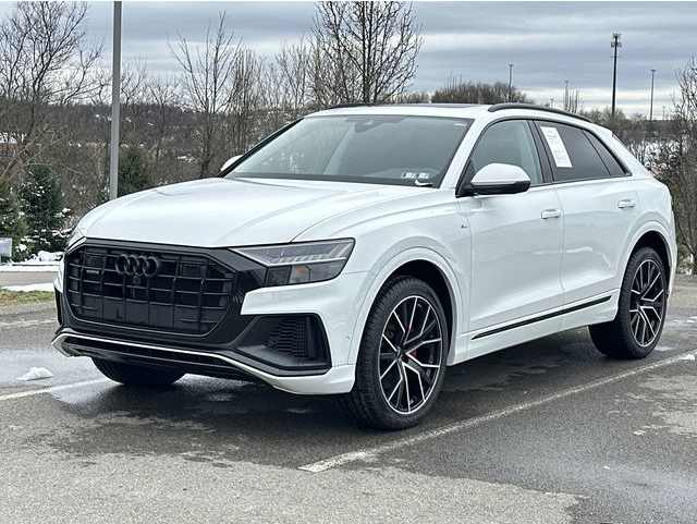 2023 Audi Q8 Premium Plus