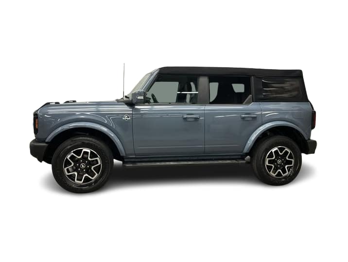 2023 Ford Bronco Outer Banks -
                  Zalienople, PA